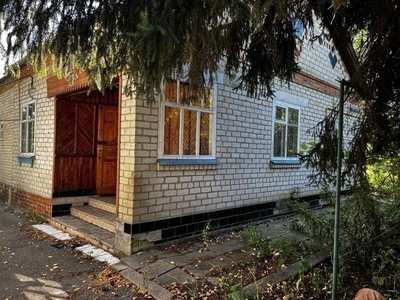 Срочно продам 1/2 дома все свое в Нововодолажском районе