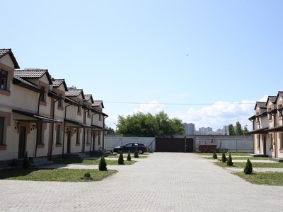 Таунхаус 147 м. кв с терассой и собственным двориком