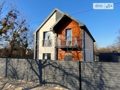 Продаж 2 поверхового будинку з ділянкою на 4.15 сотки, 131 кв. м, 5 кімнат, на вул. Садова