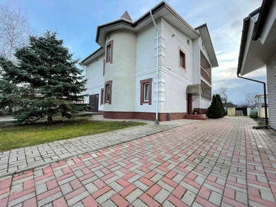 Продам шикарный дом в городе у Озера/Березановка/ул. Областная.