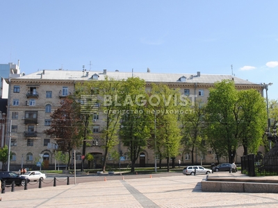 Трехкомнатная квартира долгосрочно ул. Владимирская 19 в Киеве A-114889
