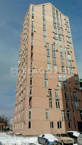 Трехкомнатная квартира долгосрочно ул. Регенераторная 4 корпус 9 в Киеве R-62508